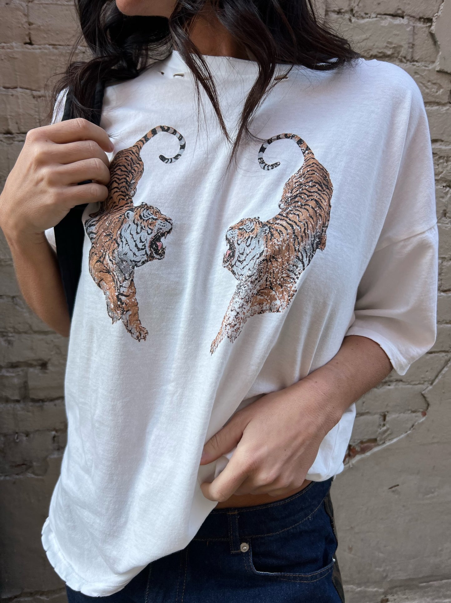 tiger graphic tshirt