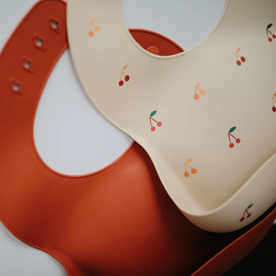 MUSHIE SILICONE BIB - THE LITTLE EAGLE BOUTIQUE