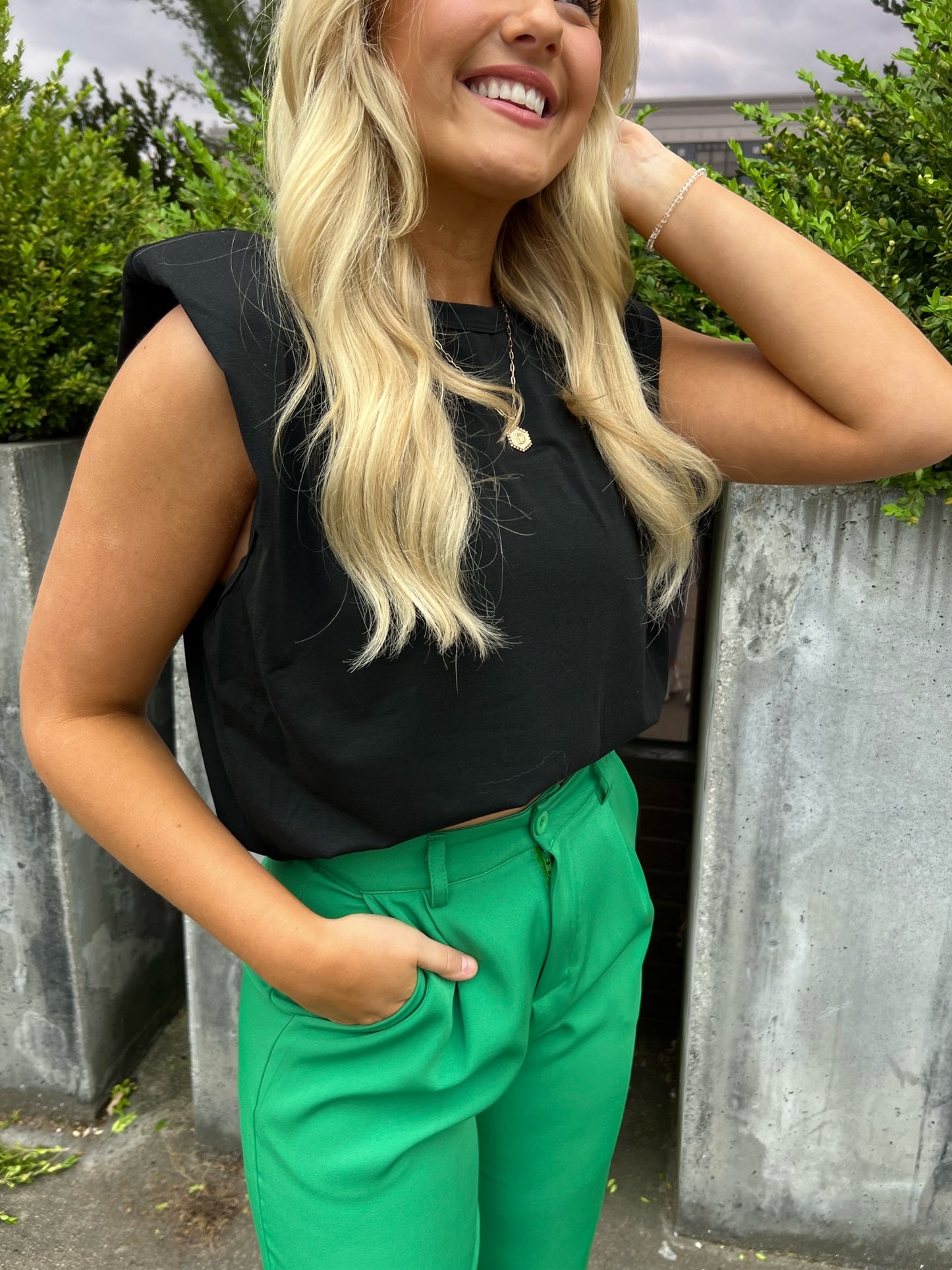 CHIC PADDED SHOULDER NEUTRAL BASICS TOP - THE HIP EAGLE BOUTIQUE