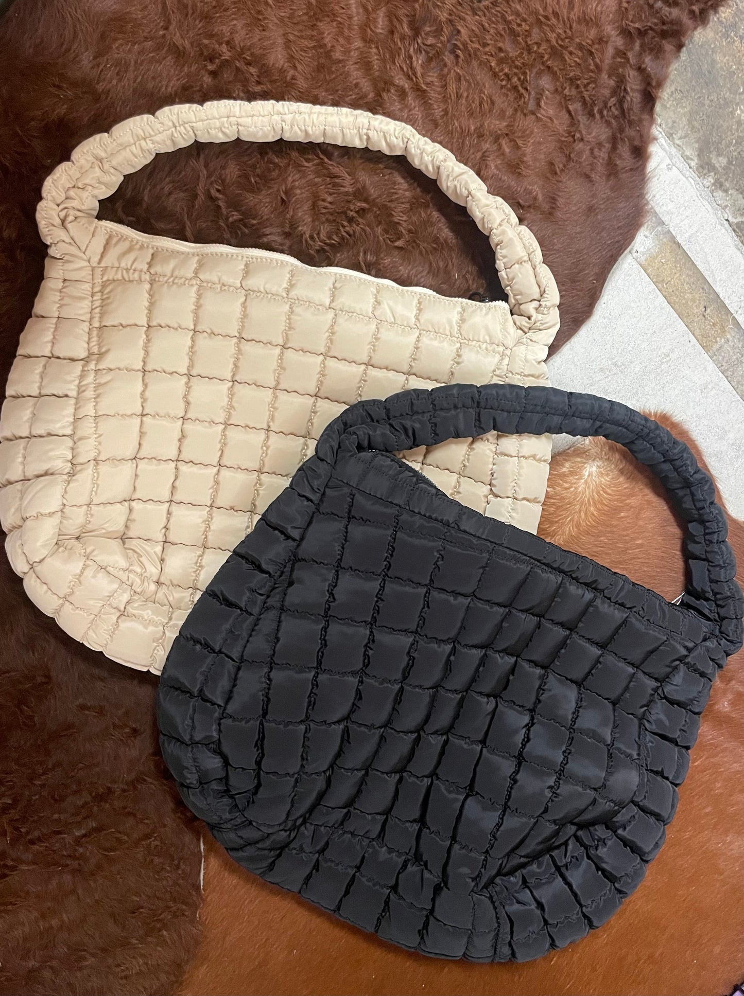 CLEO BLACK / IVORY SLOUCHY QUILTED TOTE - THE HIP EAGLE BOUTIQUE