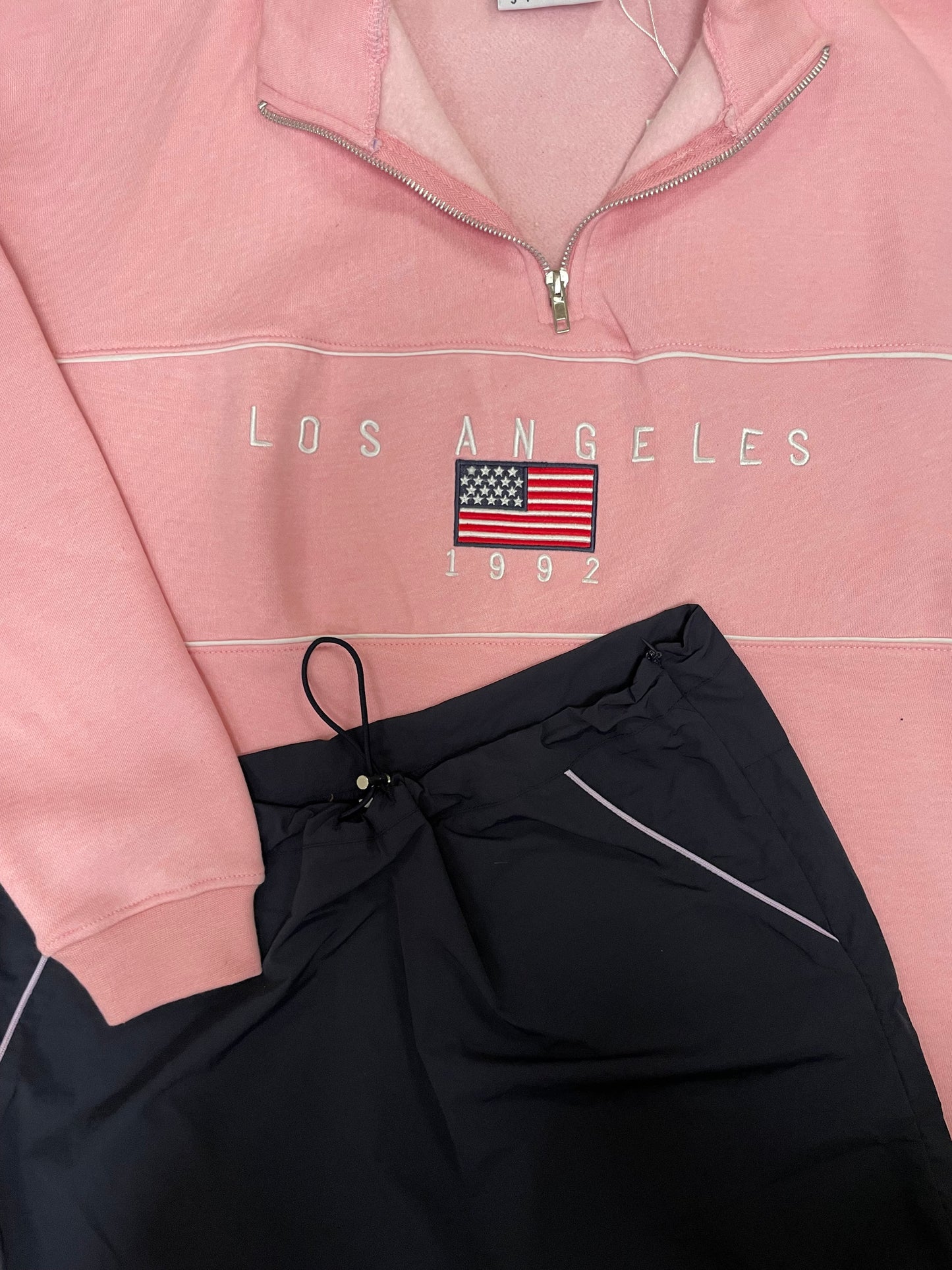 SPORTY NAVY BLUE PINK DETAIL NYLON MINI SKIRT - THE HIP EAGLE BOUTIQUE