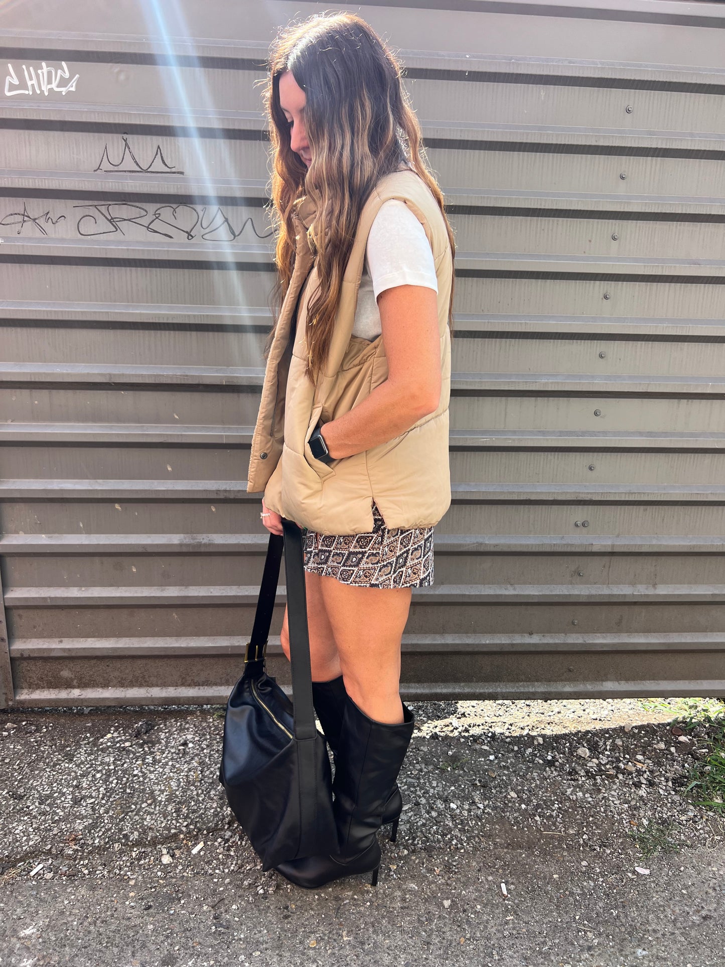AUTUMN PUFFER VEST IN TAN - THE HIP EAGLE BOUTIQUE