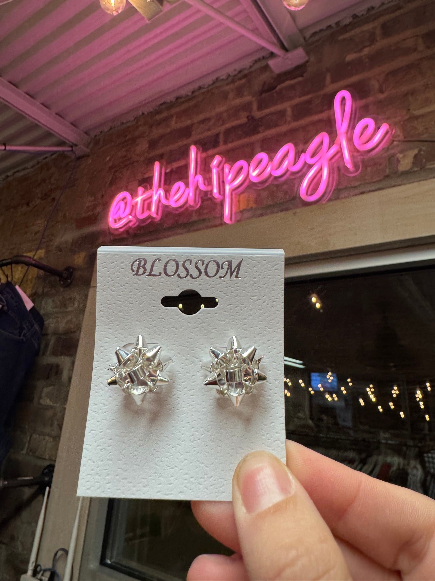 HOLIDAY BOW STUD EARRINGS