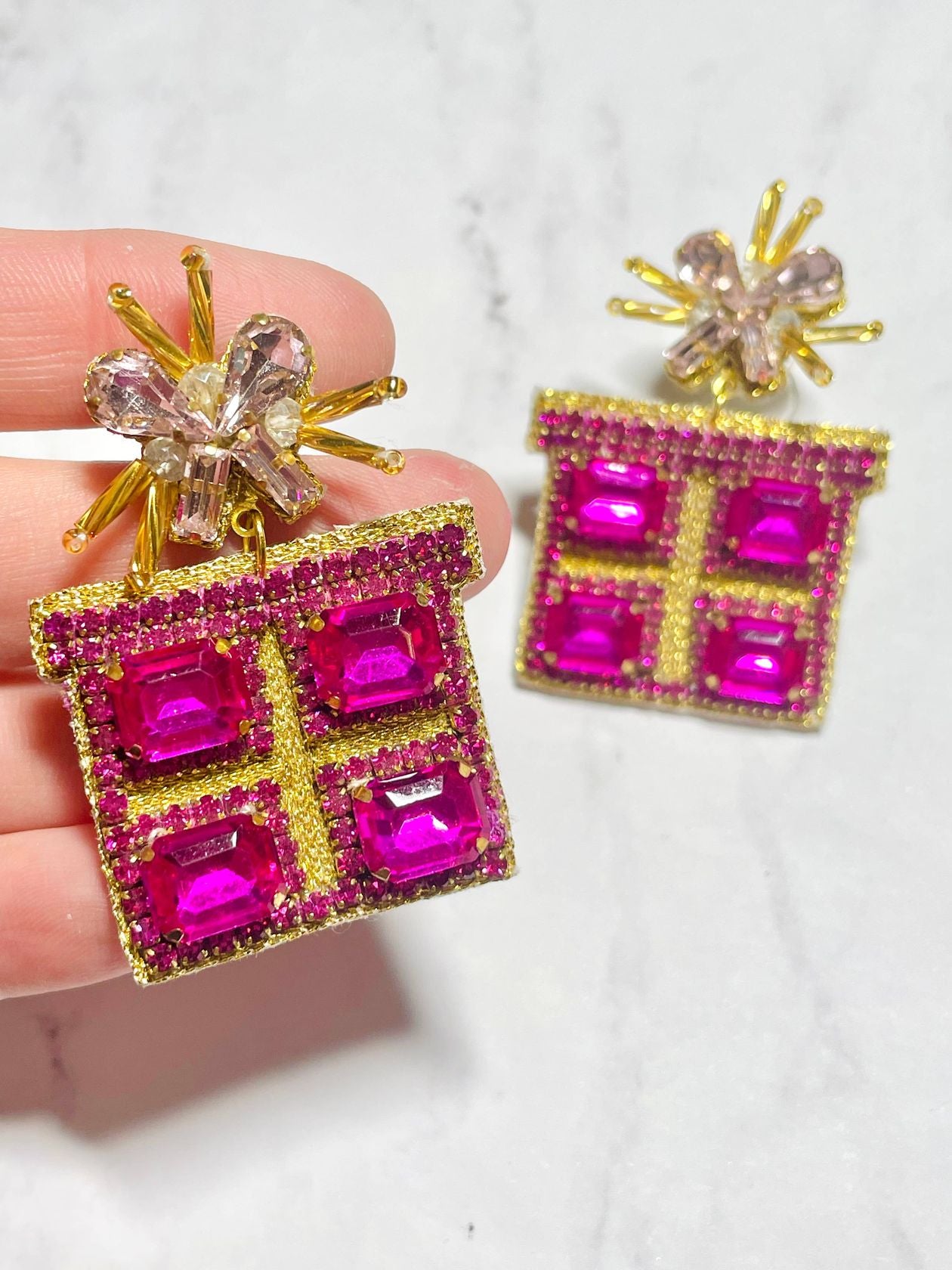 BEADED PINK HOLIDAY PRESENT EARRINGS