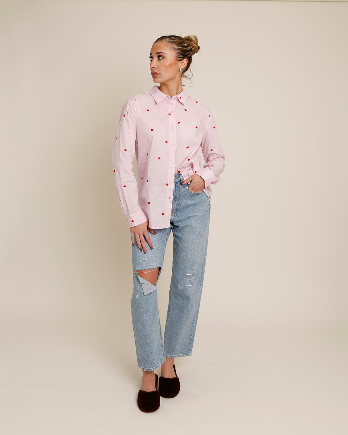 HEARTBREAKER EMBROIDERED BUTTON-DOWN X PINK