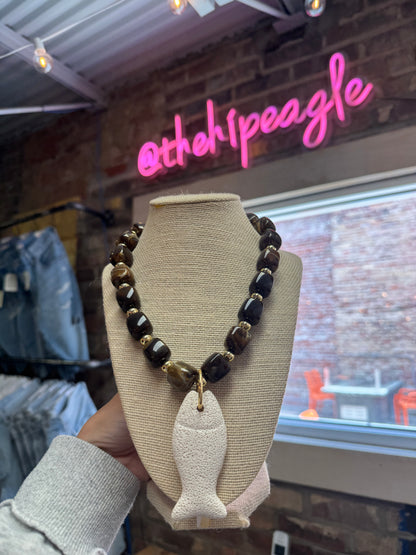 STONE LAVA FISH BEADED NECKLACE X BROWN