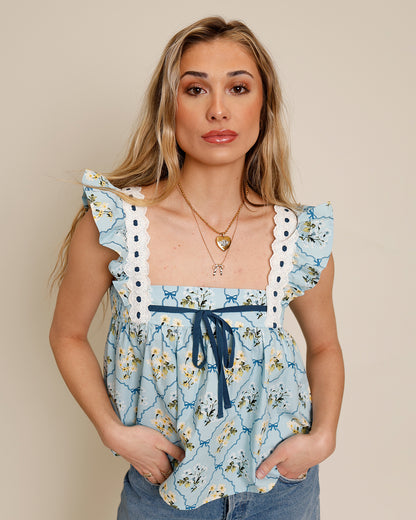 MAE FLORAL FLUTTER SLEEVE TOP