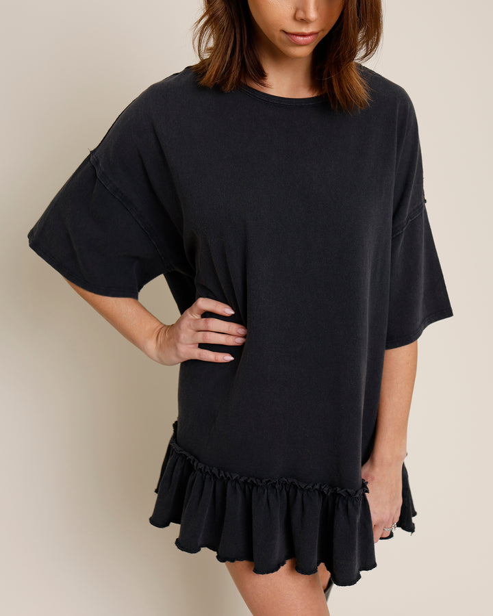 WE THE FREE RUFFLE HEM TUNIC X BLACK