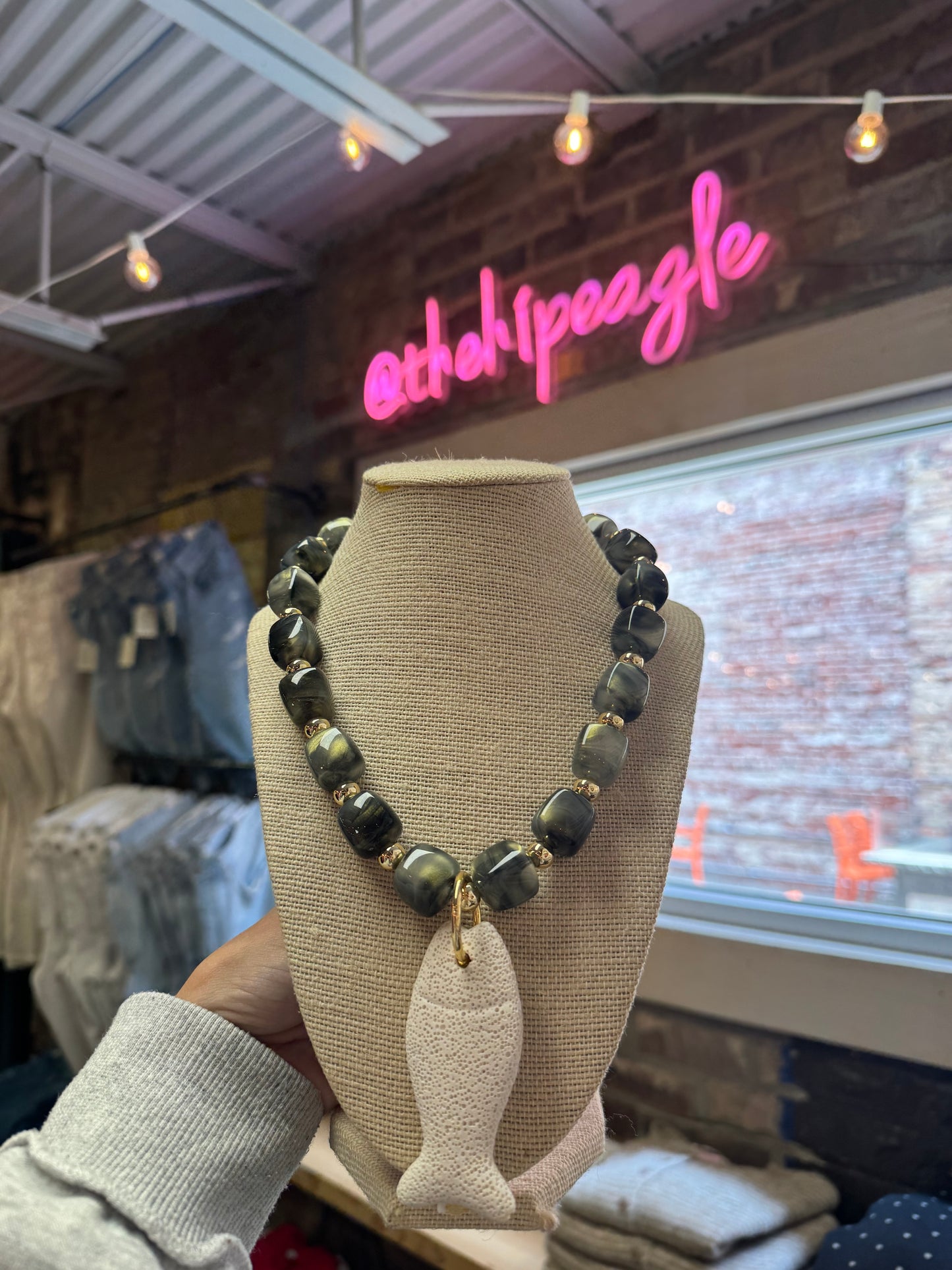 STONE LAVA FISH BEADED NECKLACE X GREEN