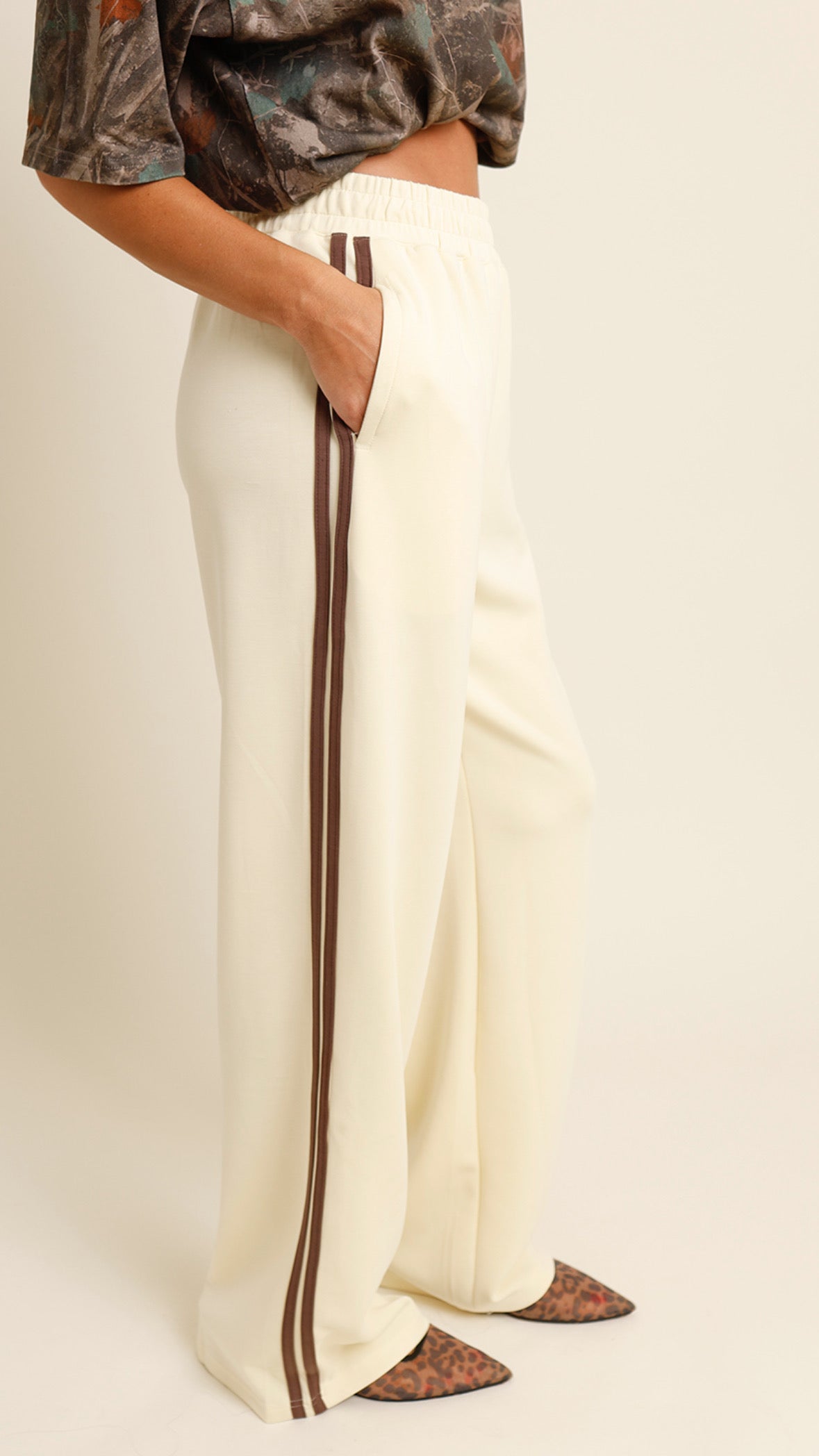 HIP LIKE BUTTA TRACK PANT