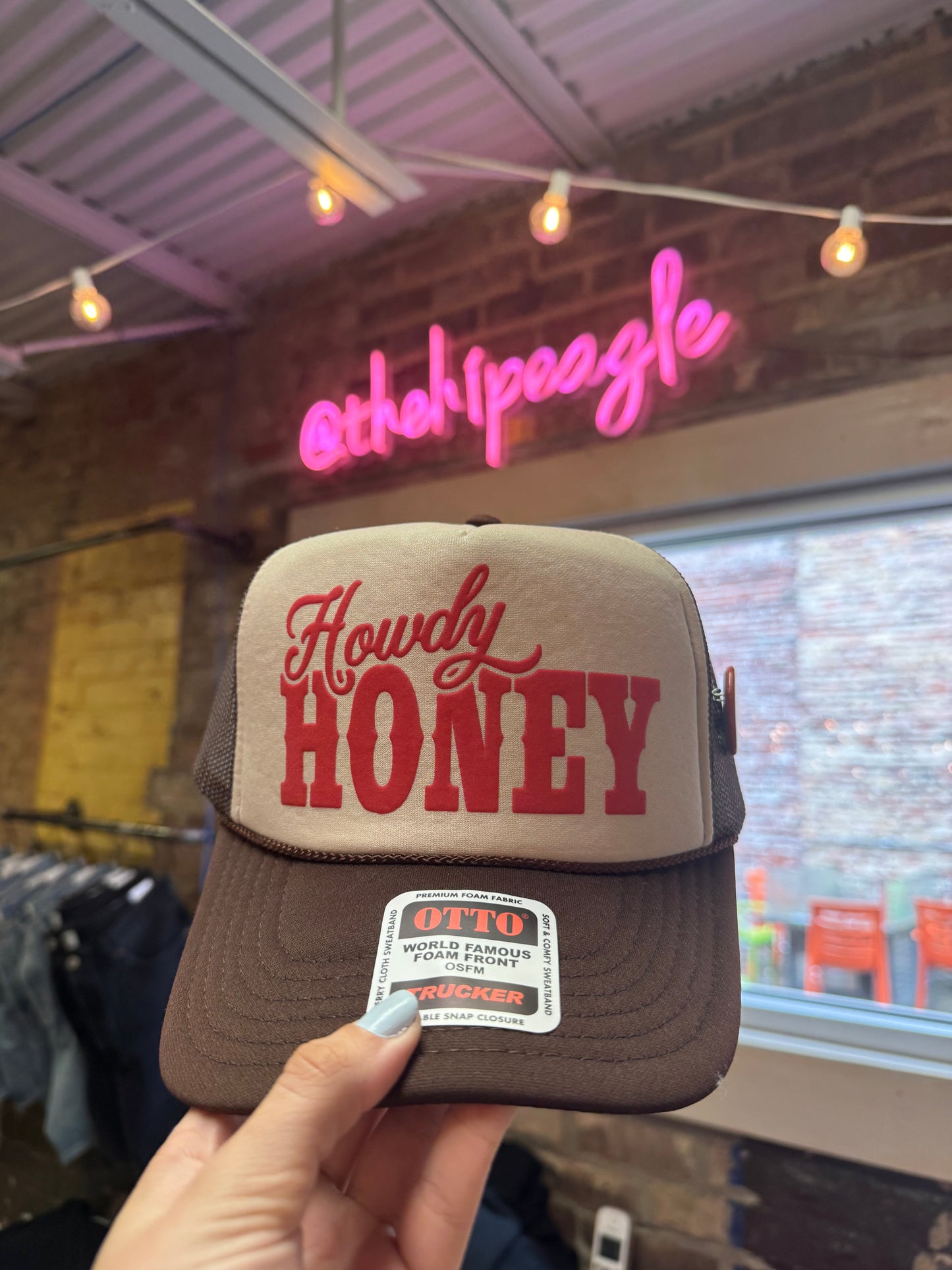 HOWDY HONEY TRUCKER HAT