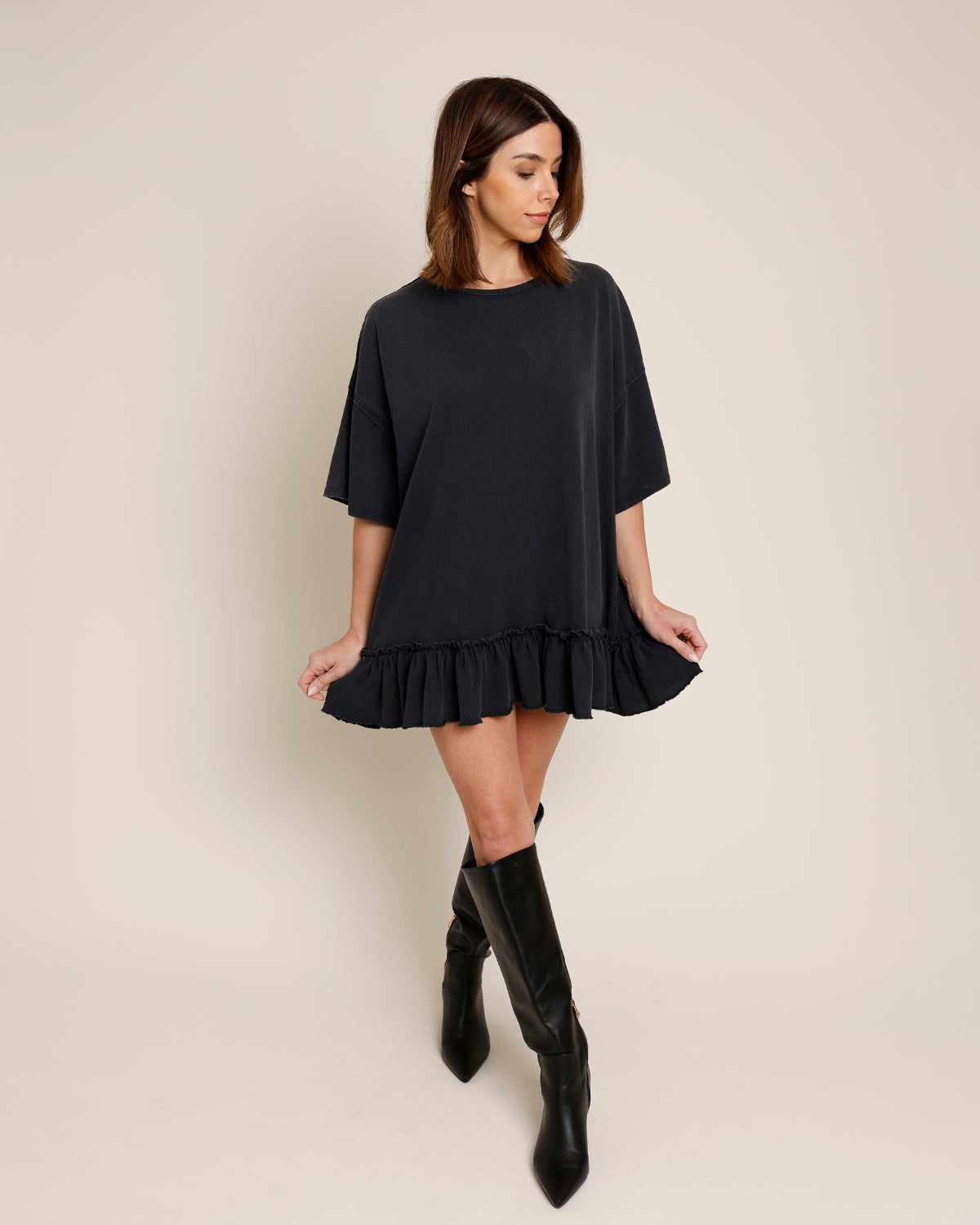 WE THE FREE RUFFLE HEM TUNIC X BLACK