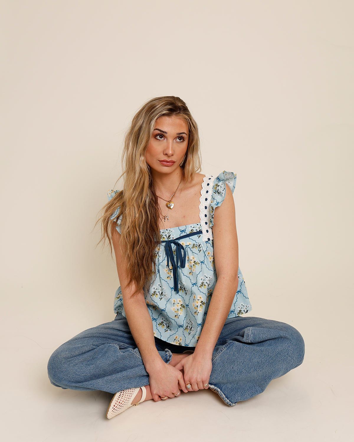 MAE FLORAL FLUTTER SLEEVE TOP