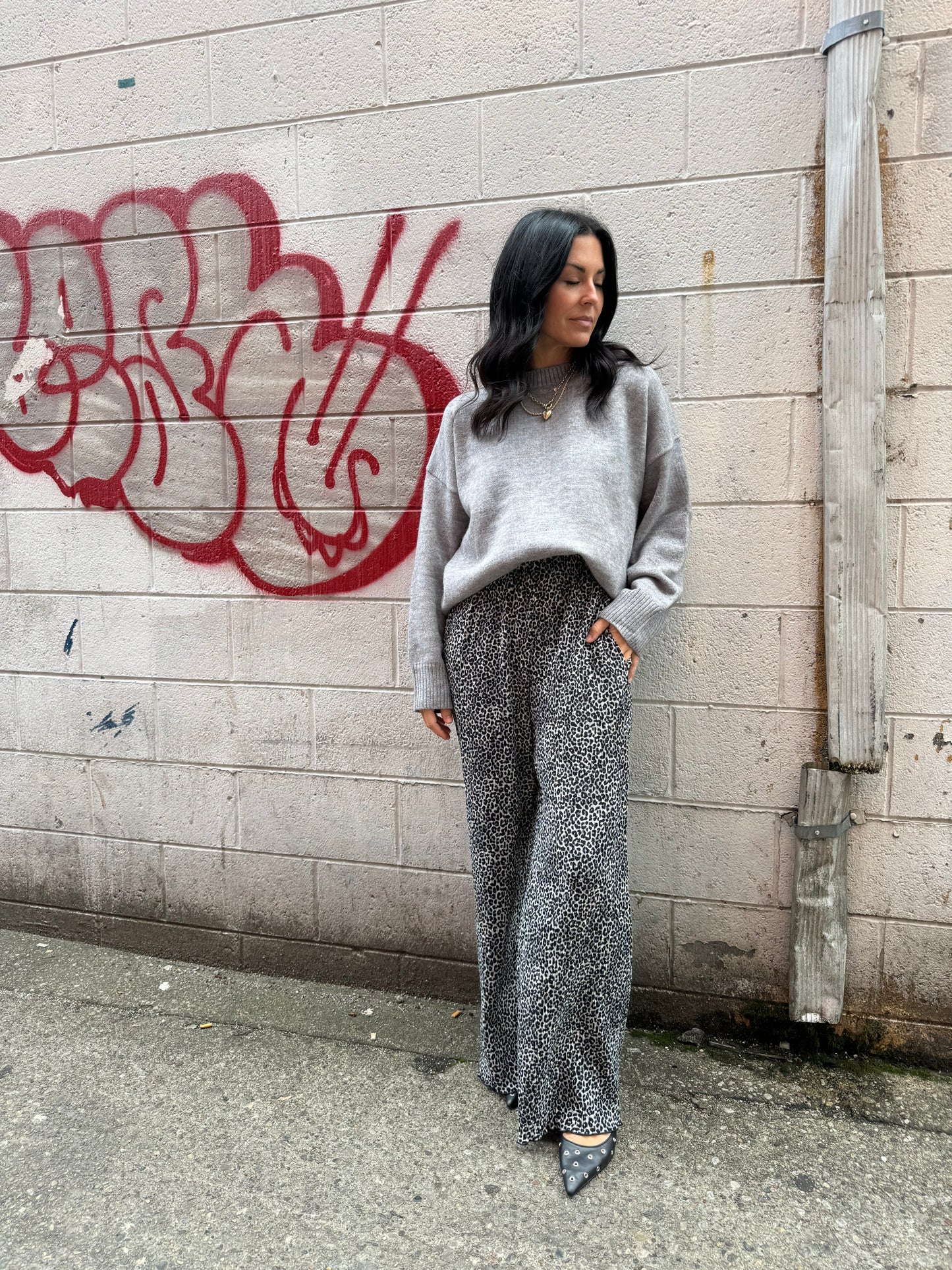 LEOPARD FLARE PANTS X GREY