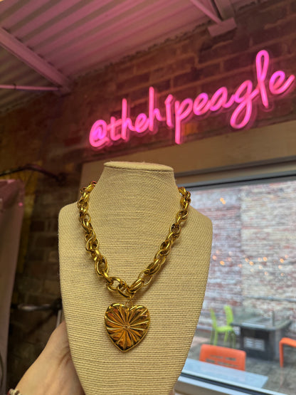 BÉLJOY BURSTING WITH LOVE NECKLACE X GOLD