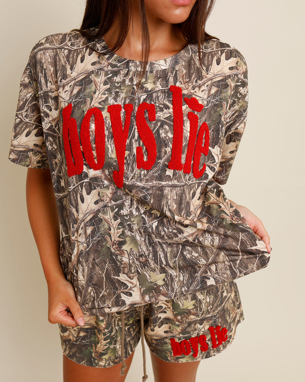 BOYS LIE MANHUNT BOYFRIEND TEE