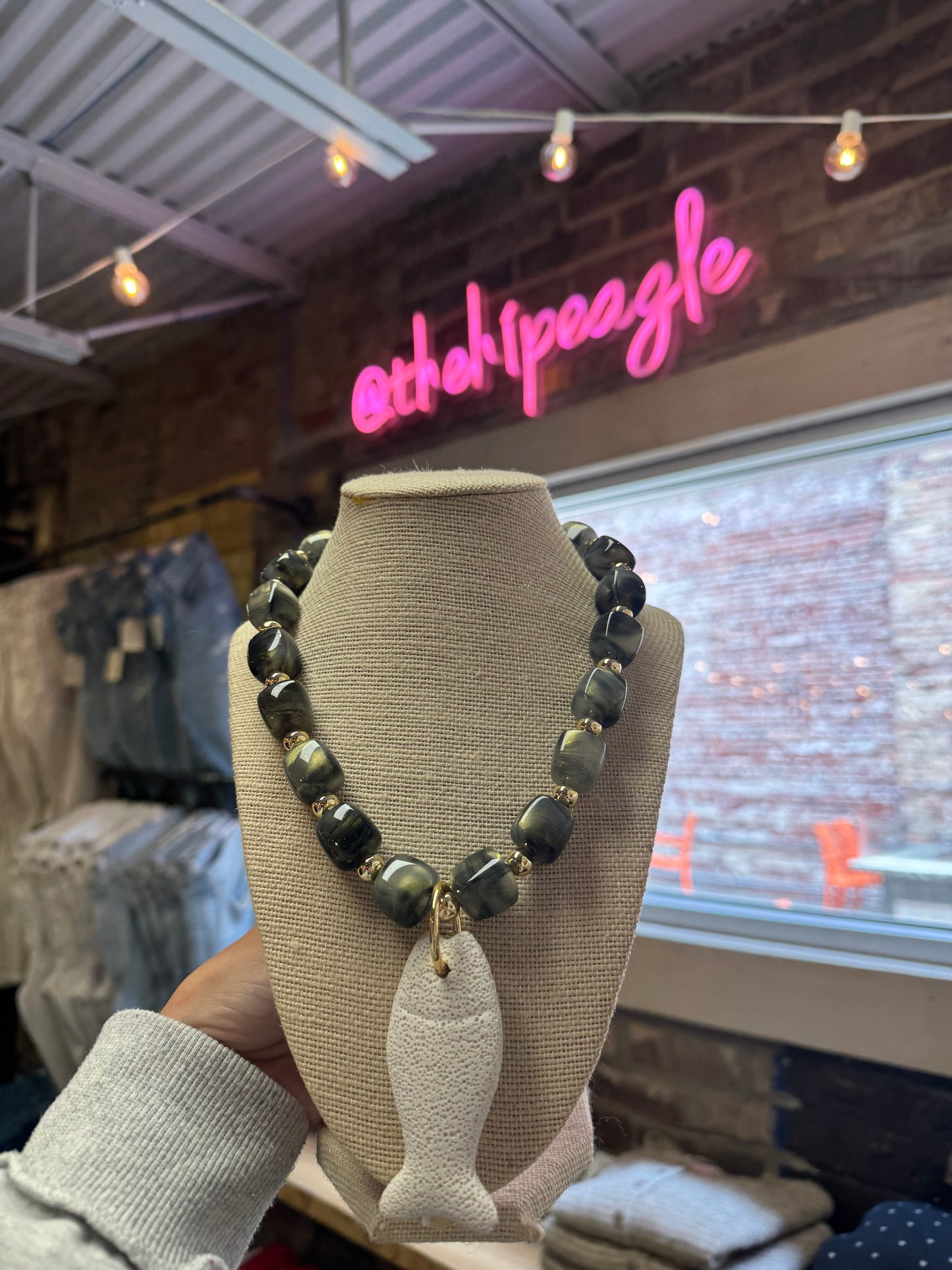 STONE LAVA FISH BEADED NECKLACE X GREEN