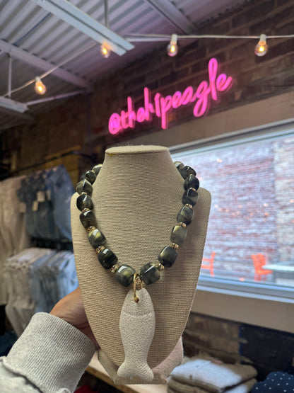 STONE LAVA FISH BEADED NECKLACE X GREEN