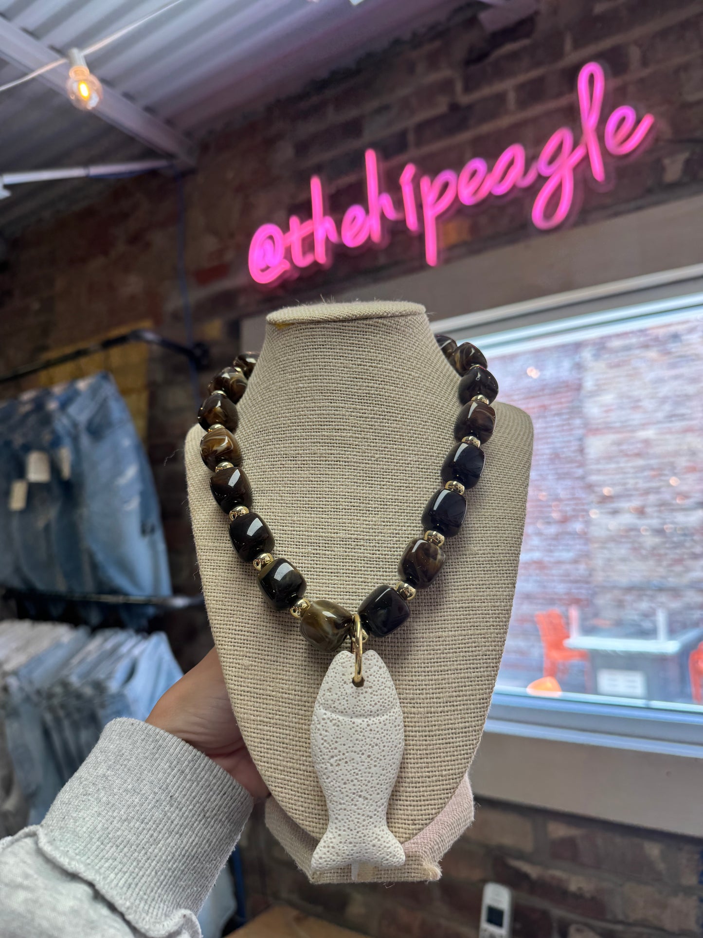 STONE LAVA FISH BEADED NECKLACE X BROWN