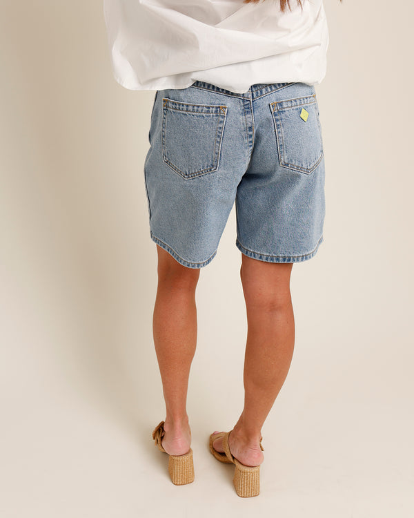 ABRAND X RIP CURL CARRIE SHORTS IN ARIANE
