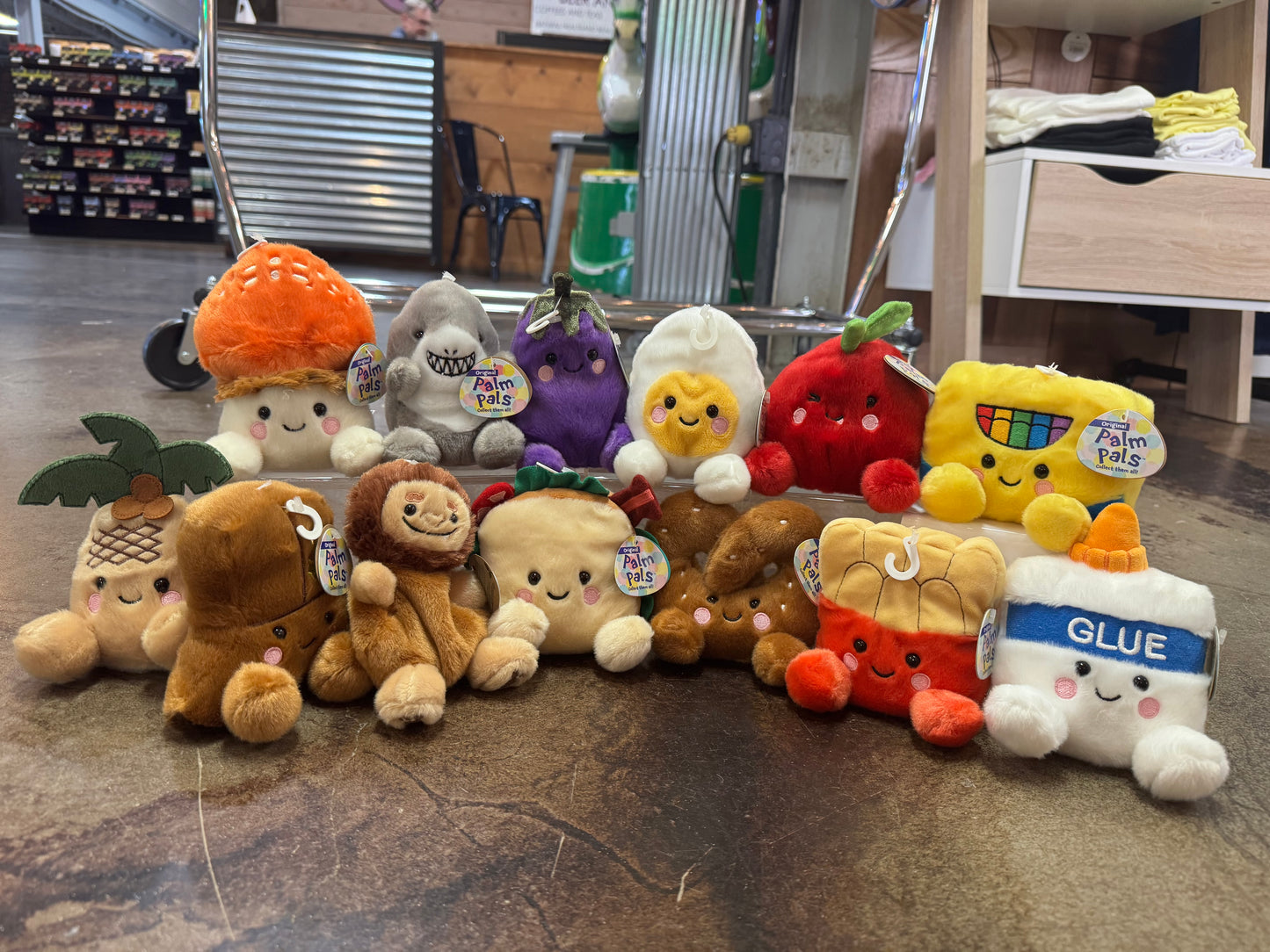 PALM PALS PLUSHIES