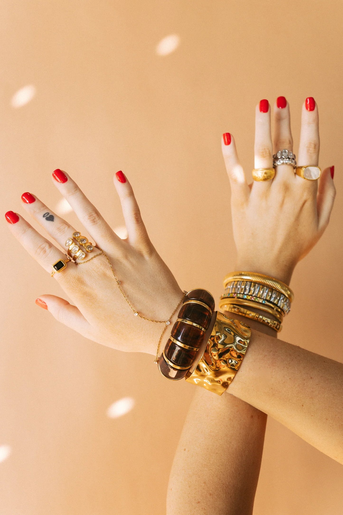 BÉLJOY BILLIE WAVE CUFF BRACELET X GOLD