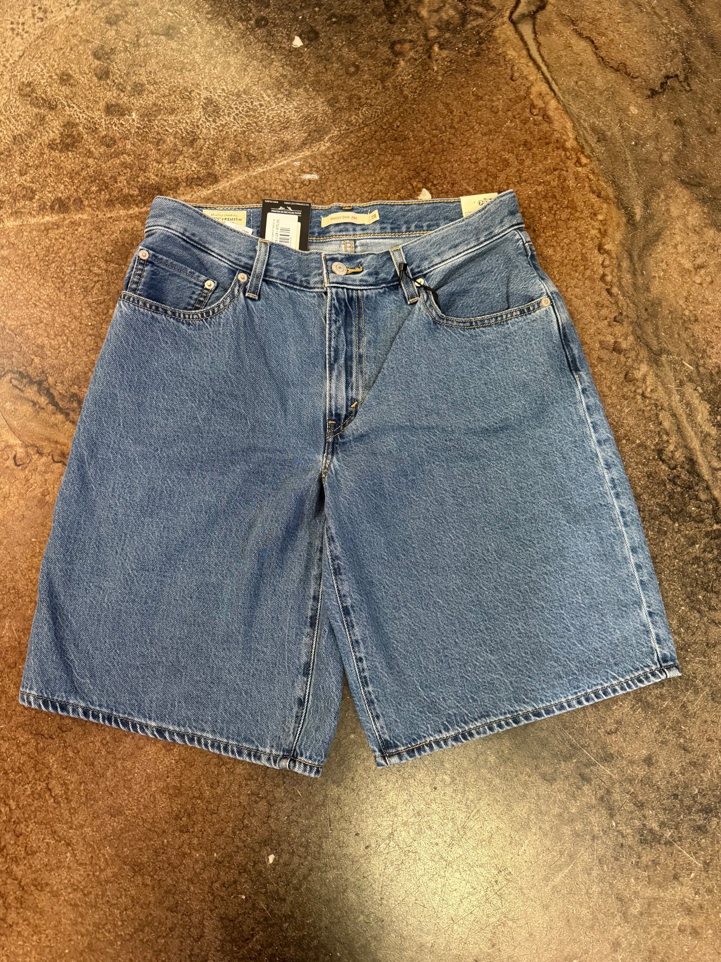 LEVI'S BAGGY DAD JORTS X OWN IT TENCEL MEDIUM WASH