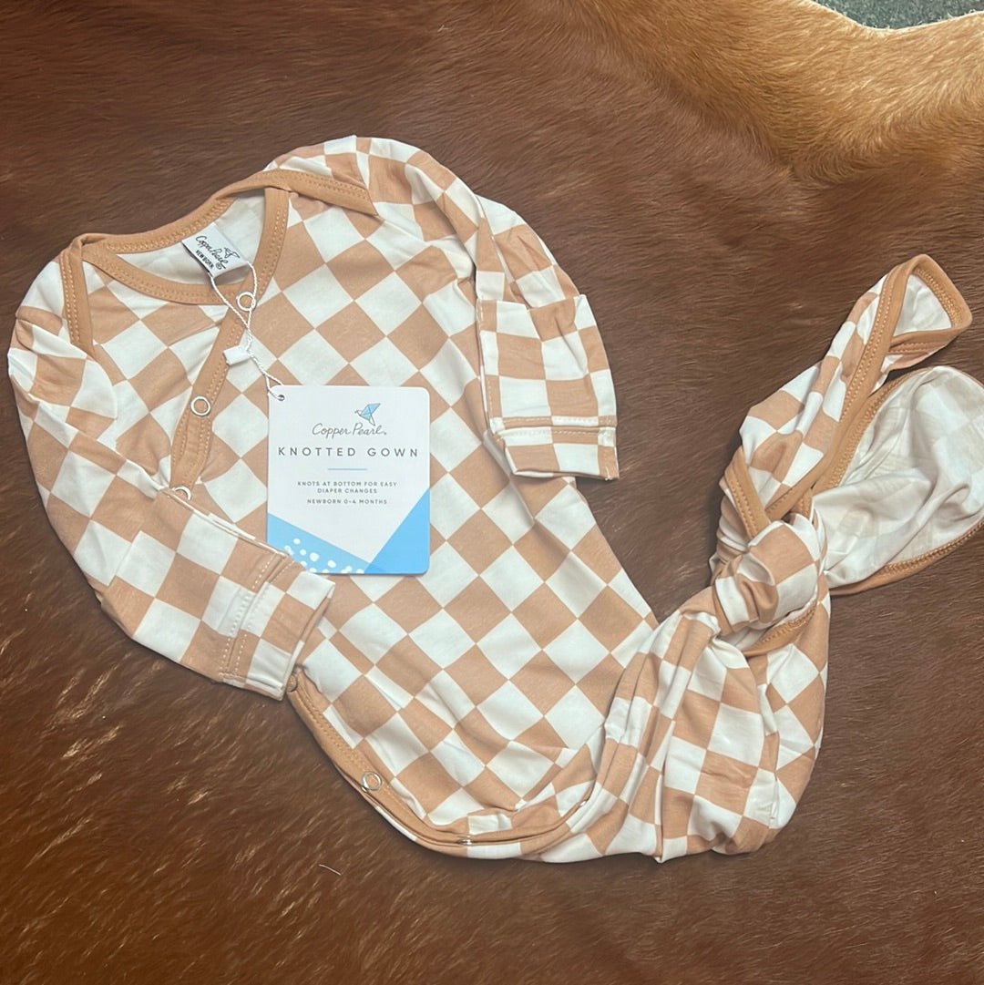 COPPER PEARL NEWBORN KNOTTED GOWN IN RAD