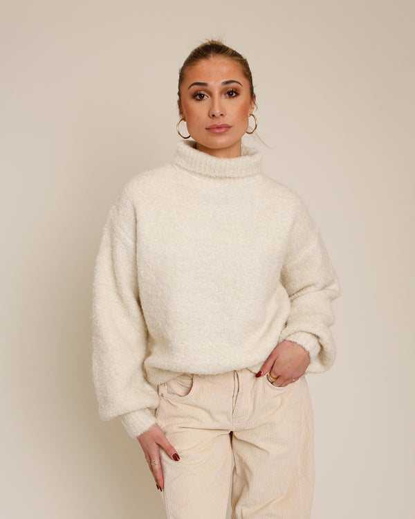 BLIZZARD BOUCLE TURTLENECK SWEATER