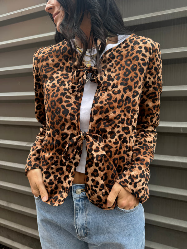 QUILTED TIE FRONT LEOPARD TOP