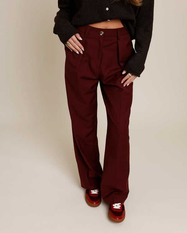 NIA SLY PANT X CHERRY COLA