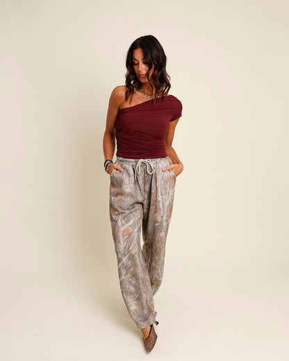 LEFT ON READ ONE SHOULDER TOP