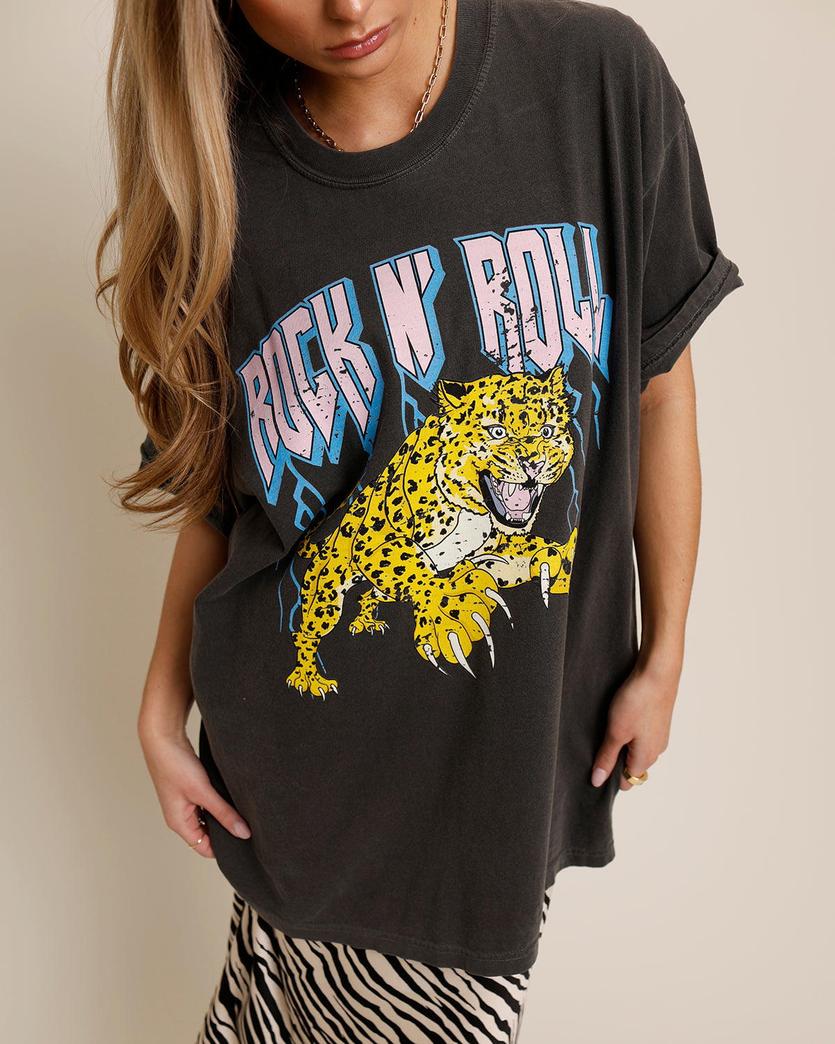 ROCK AND ROLL GRAPHIC T-SHIRT