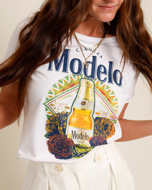 CRACK A COLD ONE MODELO RAW HEM TOP