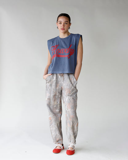 HIP CRUSHING ON CAMO BARREL SWEATS