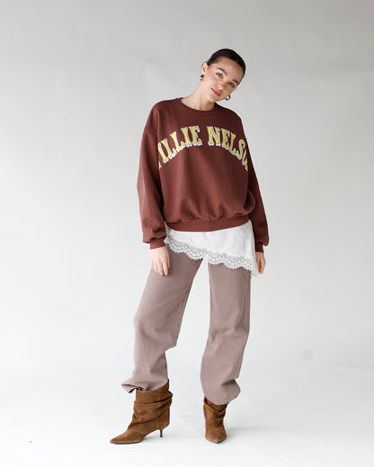 DAYDREAMER WILLIE NELSON IN AUSTIN OVERSIZED CREW SWEATSHIRT