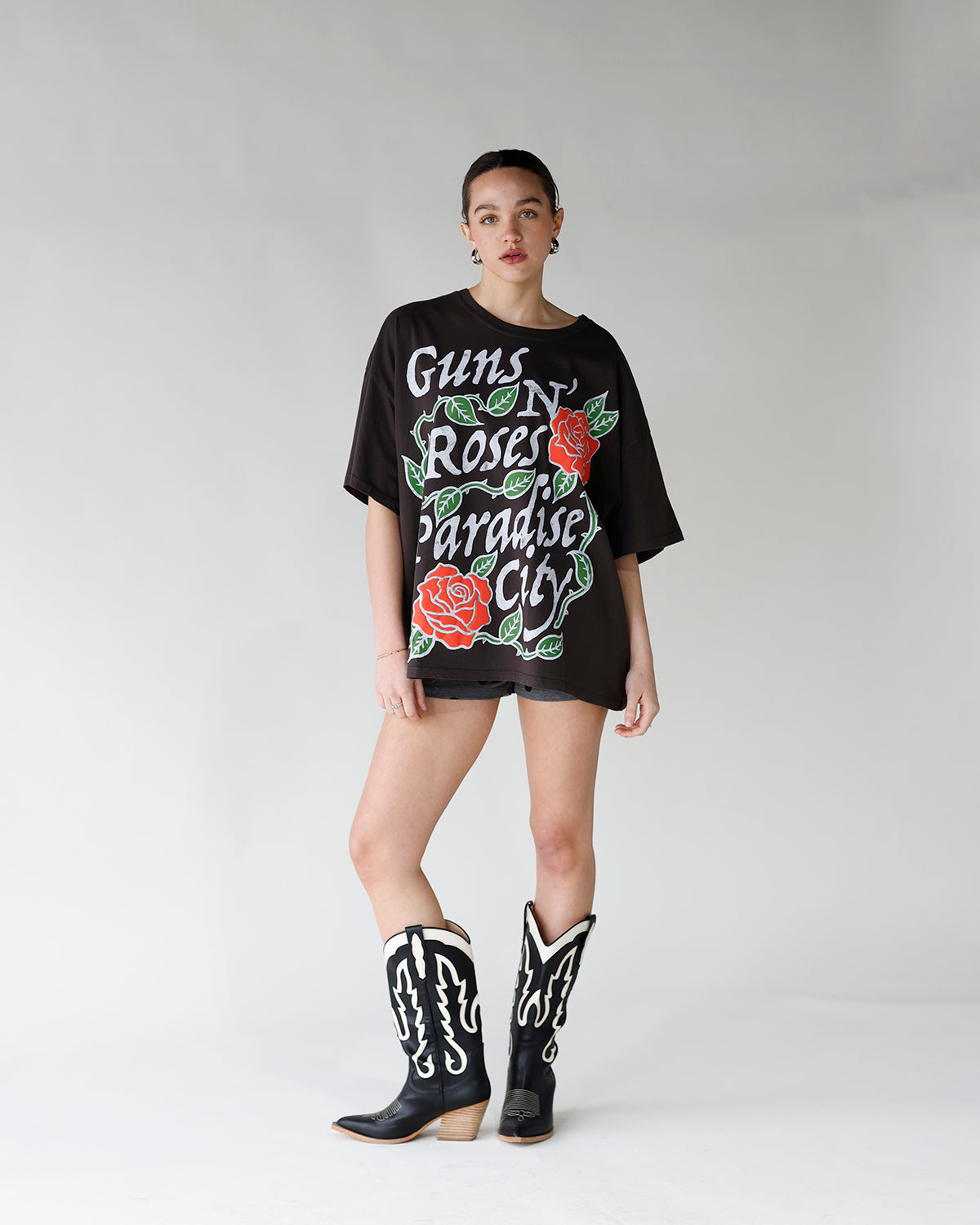 daydreamer guns n' roses graphic tee women's one size graphic tshirt