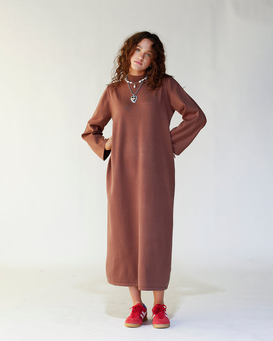 chich dress for the fall long dress fall colors dress mock neck dress for the holidays perfect thanksgiving dress easy style effortless 