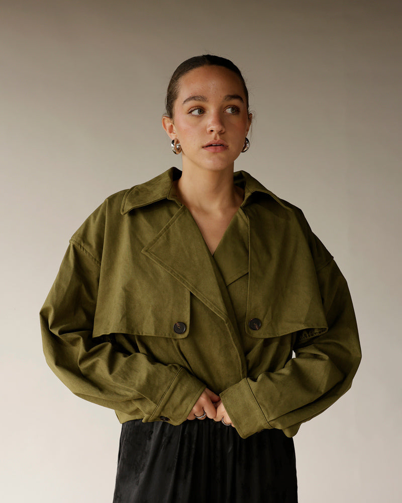 Women's olive green cropped double-breasted trench jacket with wide lapels