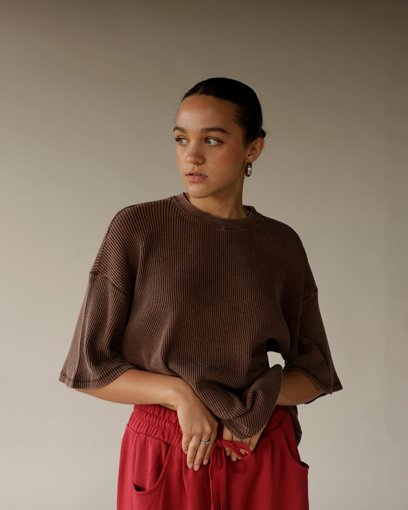 HYFVE Essential Ribbed Tee in brown, oversized fit with short sleeves