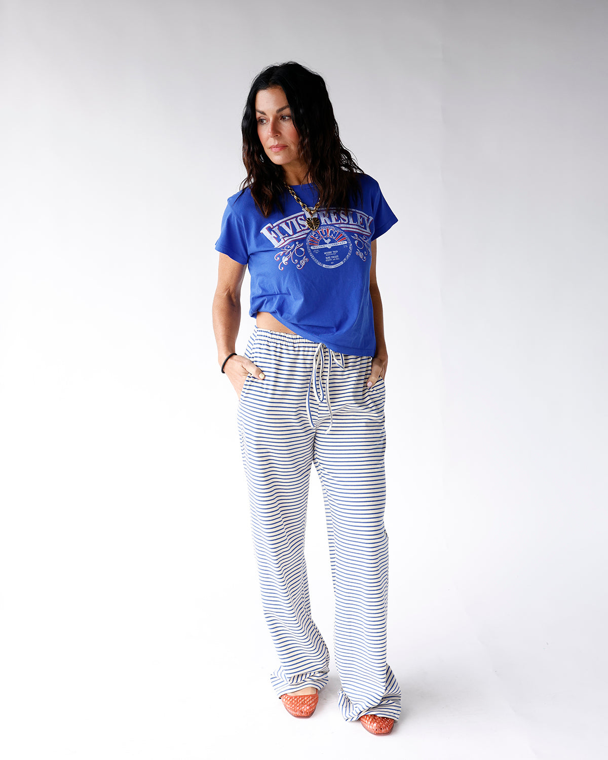DAYDREAMER SUN RECORDS X ELVIS FLOURISH BANNER SOLO TEE