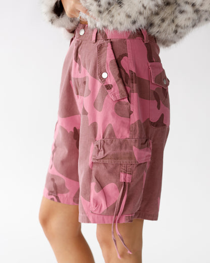 CAMO CUTIE PINK CARGO SHORTS