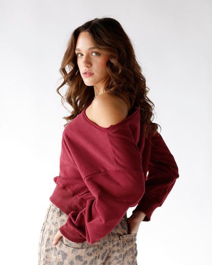 FIRESIDE OFF THE SHOULDER SWEATSHIRT X BURGUNDY