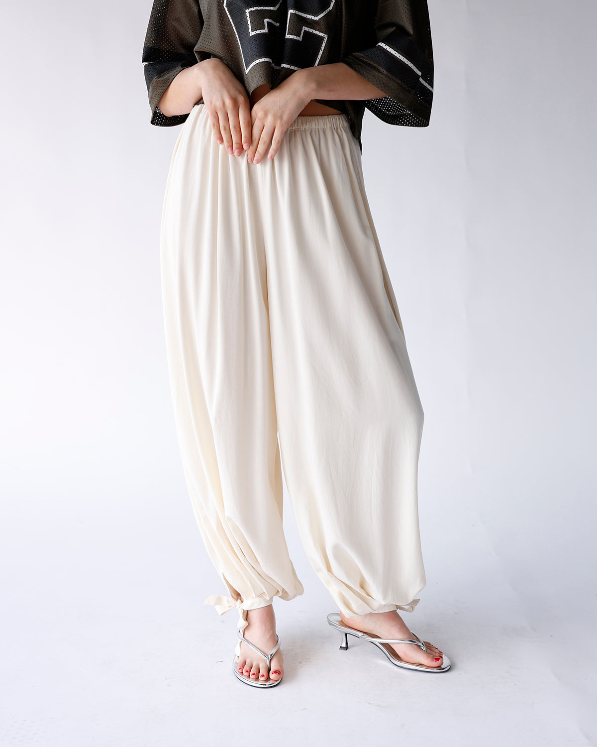 THE UPTOWN EASE BALLOON PANTS X CREAM
