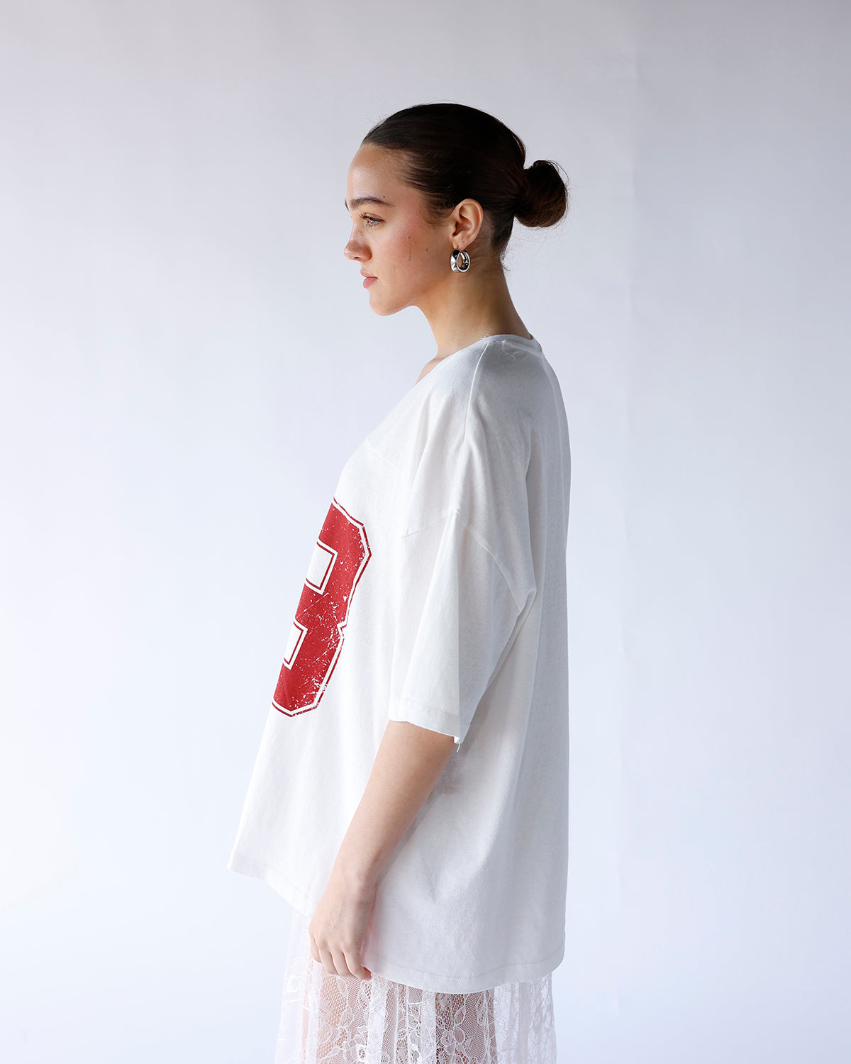 GOLDEN HOUR VARSITY TEE X WHITE