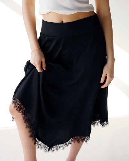 LOLA ASYMMETRIC LACE TRIM MIDI SKIRT