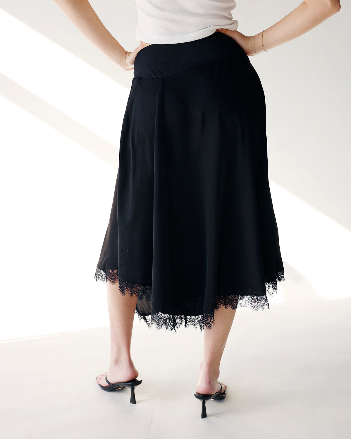 LOLA ASYMMETRIC LACE TRIM MIDI SKIRT