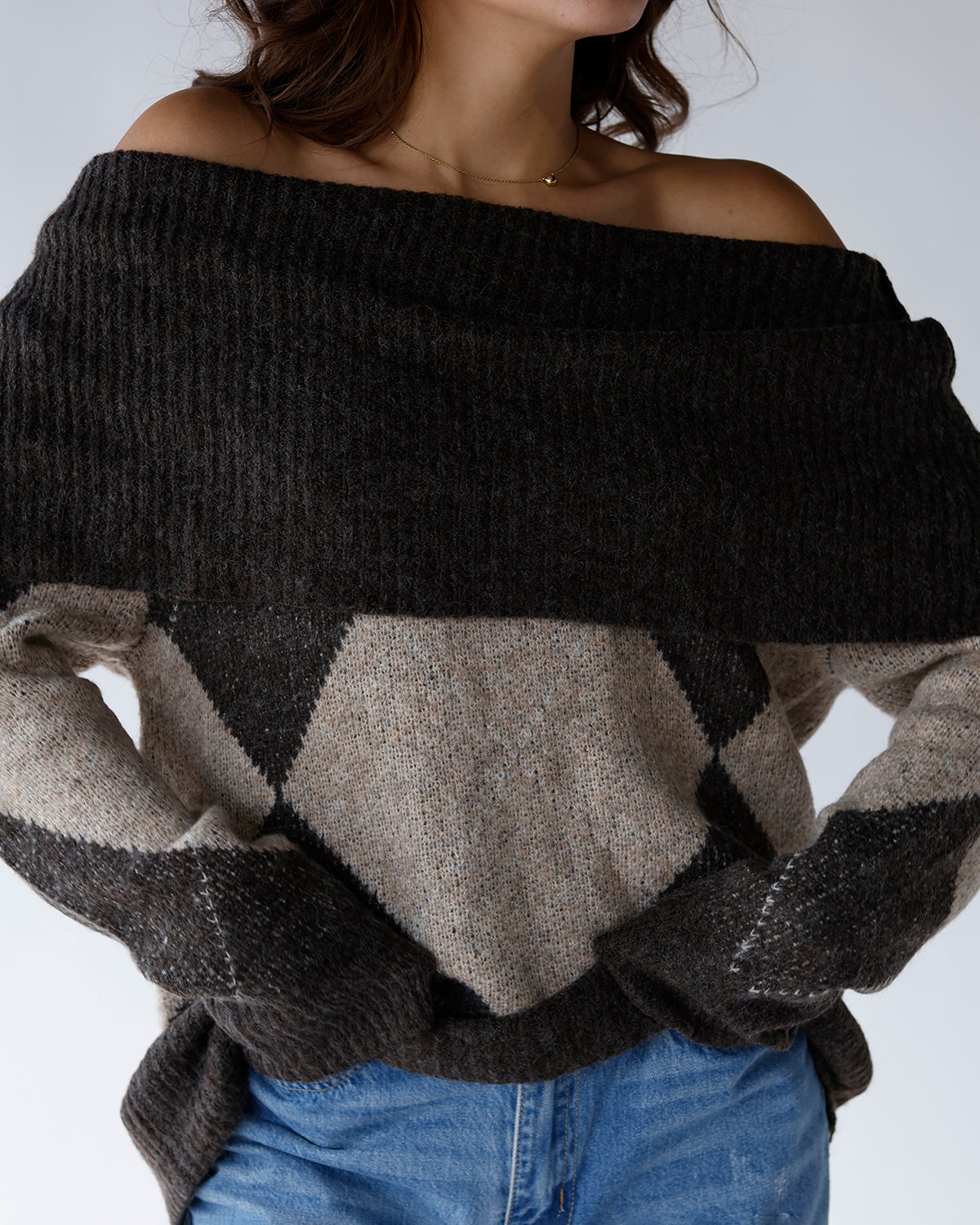 WINTER CHARM ARGYLE SWEATER