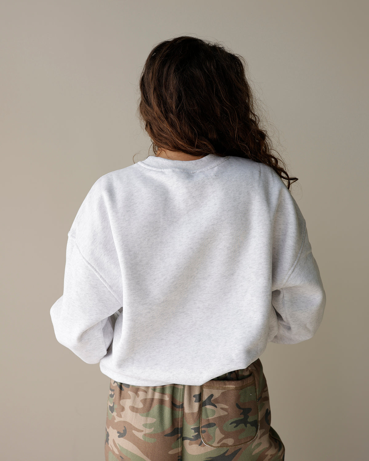 CHRISTMAS DECOR QUEEN SWEATSHIRT
