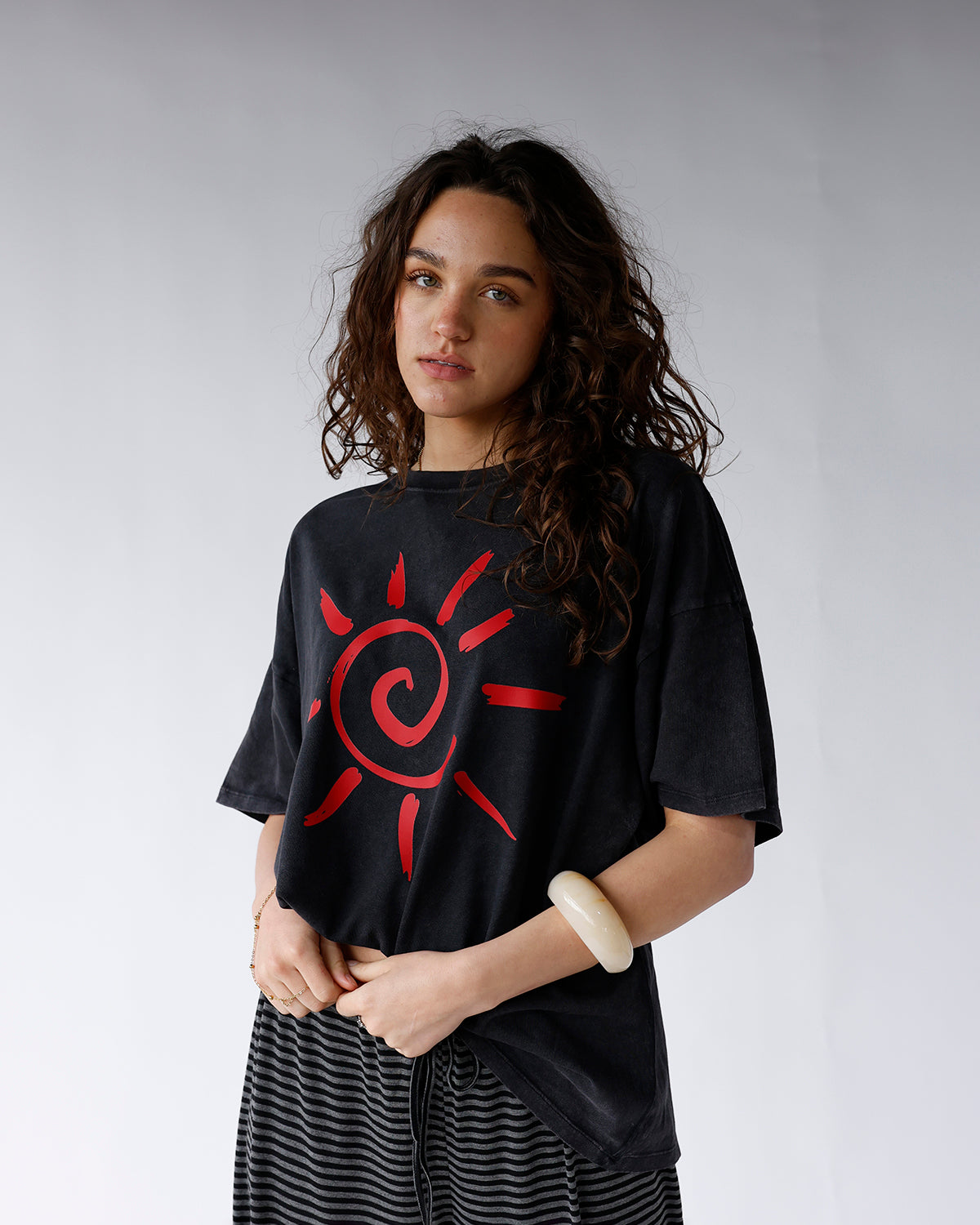 HIP SUNBURST TEE
